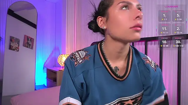 Molly  davis online show from 03/23/26, 08:02