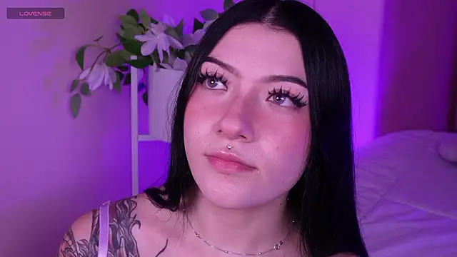 Snapshot of Dolcexx_ chatting on 02/04/26, 08:25 Dolcexx online show from 02/04/26, 08:25