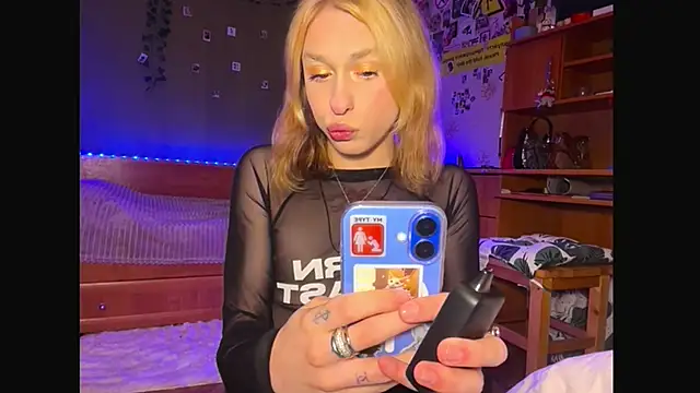 Snapshot of miss_barbie111 chatting on 02/08/26, 05:05 miss barbie111 online show from 02/08/26, 05:05