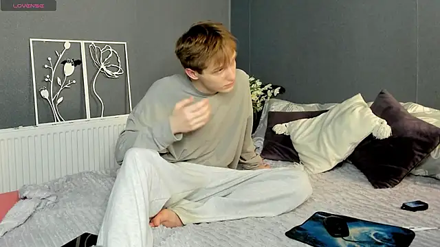 Kai Milller online show from 03/22/26, 03:32