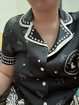 Donna9696 online show from 04/19/26, 09:41