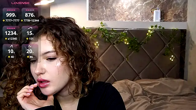 SueCurly online show from 02/16/26, 09:55