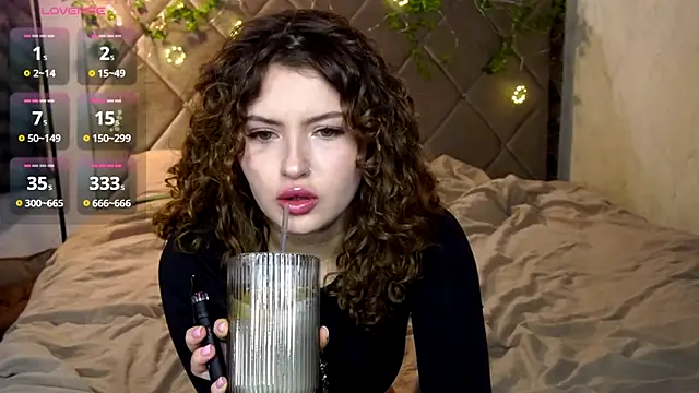 SueCurly online show from 02/17/26, 09:21