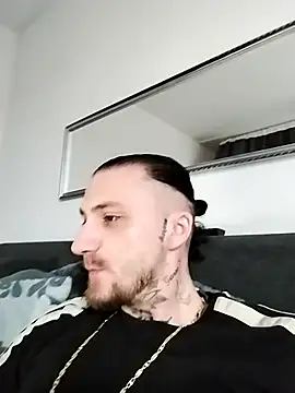 Snapshot of SemoBoy96 chatting on 01/15/26, 01:05 SemoBoy96 online show from 01/15/26, 01:05