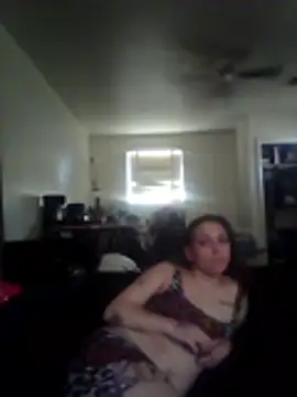 LadySn0w26 online show from 02/09/26, 04:00