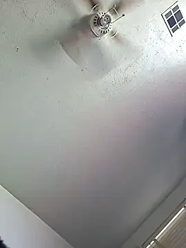 LadySn0w26 online show from 04/17/26, 03:04