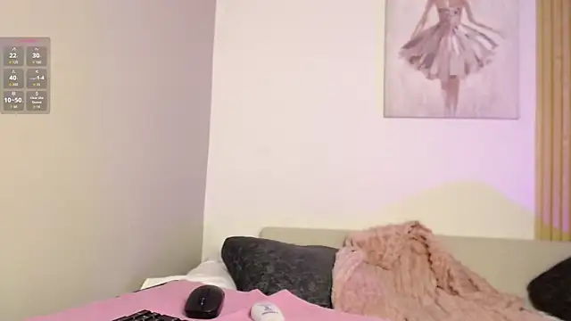 chloe peach  online show from 03/10/26, 12:10