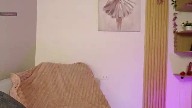 chloe peach  online show from 04/24/26, 01:24