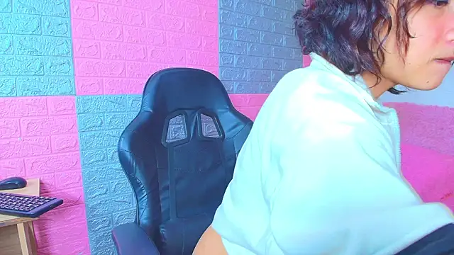 hotcakes uwu online show from 03/15/26, 05:13