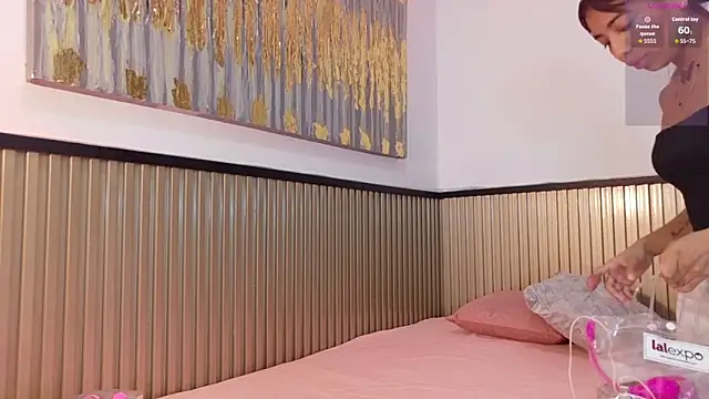 Snapshot of Scarlet_Vixen_ chatting on 02/25/26, 01:10 Scarlet Vixen online show from 02/25/26, 01:10