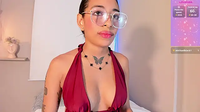 Scarlet Vixen  online show from 06/07/26, 03:05