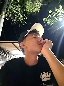 attractive-sexx online show from 04/16/26, 01:28