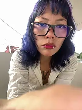 Snapshot of Namii_cute chatting on 01/18/26, 12:09 Namii cute online show from 01/18/26, 12:09