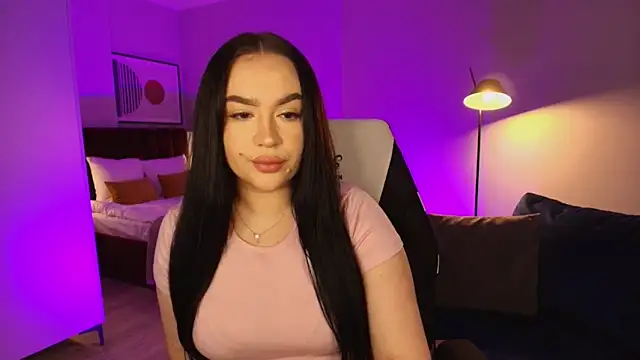 tinafox  online show from 02/06/26, 08:07