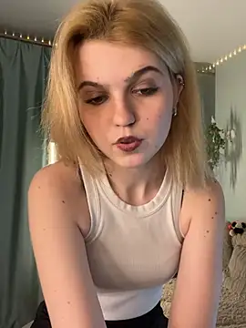 FannyRayy online show from 01/15/26, 06:33