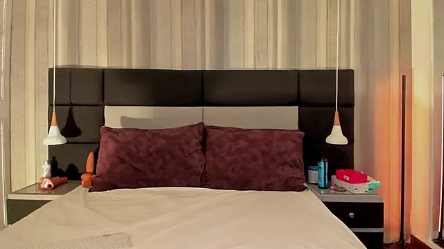 pamelamendez 1 online show from 02/10/26, 03:54