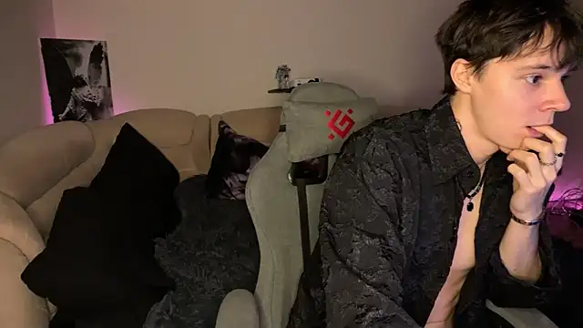 VanthonyV online show from 01/16/26, 04:49