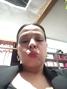 RossyAlvarez online show from 04/18/26, 12:58