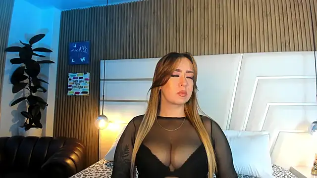 Xara Shadow online show from 04/14/26, 11:33