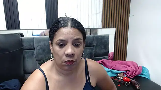 Snapshot of Zeyllyjhonson chatting on 07/03/26, 03:29 Zeyllyjhonson online show from 07/03/26, 03:29
