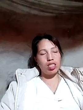 Gummiesu online show from 04/01/26, 01:52