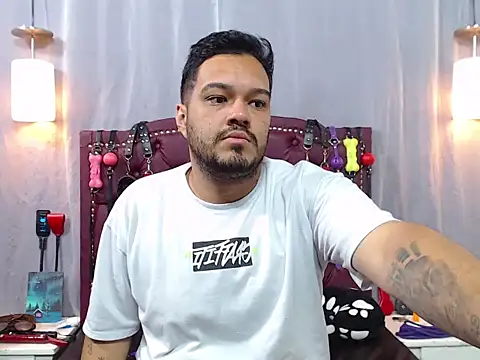 Snapshot of Stevens-dbs chatting on 02/24/26, 01:25 Stevens-dbs online show from 02/24/26, 01:25