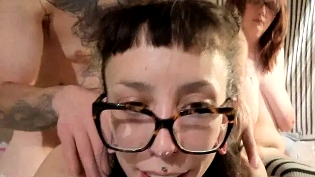 xxEMMxxx online show from 05/03/26, 11:27