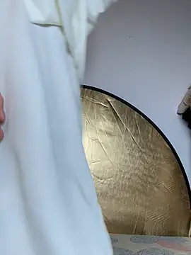 Cheating-wife online show from 04/23/26, 02:08