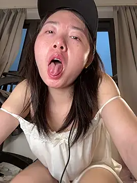 Cheating-wife online show from 05/19/26, 10:32