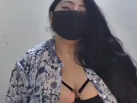 Snapshot of GaggingGirl_ chatting on 05/30/26, 12:35 GaggingGirl online show from 05/30/26, 12:35