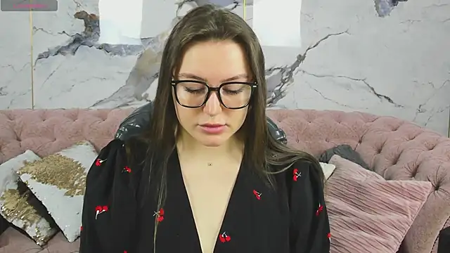 MoonlightLovee online show from 01/19/26, 01:53