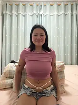 ruanruan05 online show from 02/18/26, 02:02