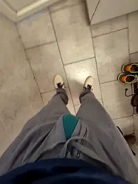 vali23 online show from 02/19/26, 08:21