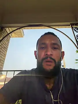 Snapshot of CcincoVilla chatting on 07/20/26, 01:42 CcincoVilla online show from 07/20/26, 01:42