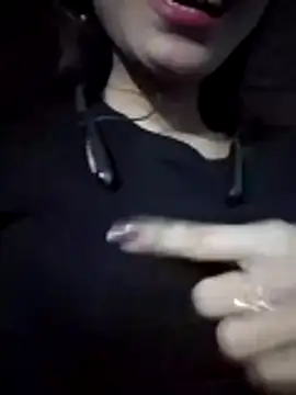 Maliha Chowdhury online show from 02/15/26, 07:21