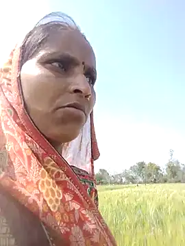 Juli rathore online show from 02/25/26, 05:50