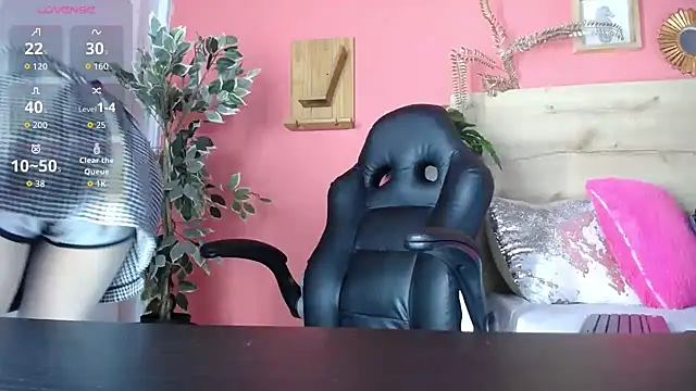 maria Turner1 online show from 04/21/26, 10:21