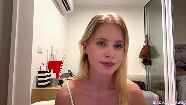 Snapshot of Slay_Swag chatting on 02/20/26, 10:16 Slay Swag online show from 02/20/26, 10:16