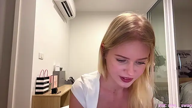 Snapshot of Slay_Swag chatting on 02/23/26, 10:12 Slay Swag online show from 02/23/26, 10:12