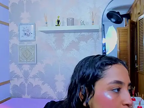 Emma Thompssonn online show from 02/05/26, 11:48