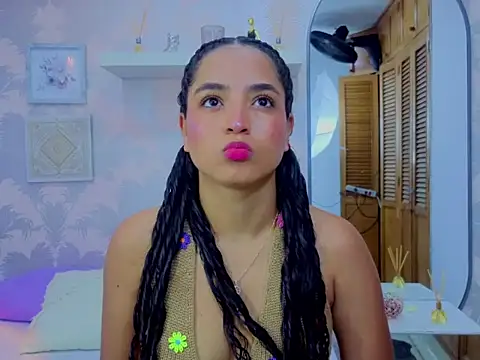 Emma Thompssonn online show from 03/13/26, 11:50