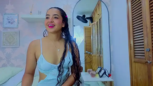 Emma Thompssonn online show from 03/14/26, 11:48