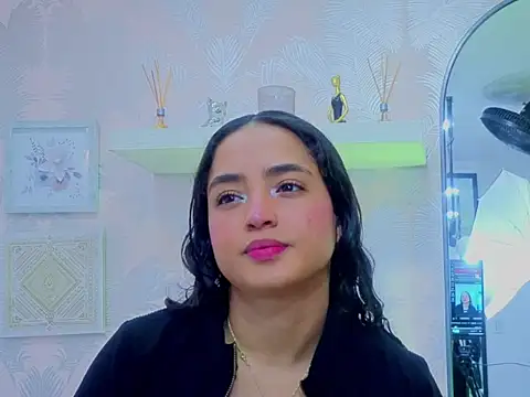 Emma Thompssonn online show from 03/20/26, 11:48