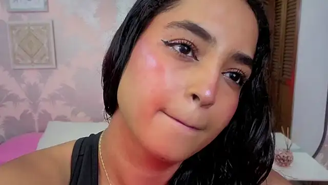 Emma Thompssonn online show from 03/29/26, 12:05