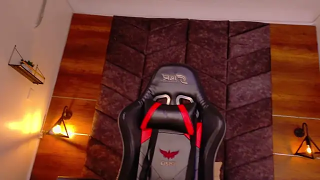 AndrewKenoxx  online show from 04/22/26, 02:47