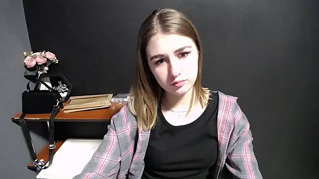 Sunny siren online show from 02/19/26, 01:29