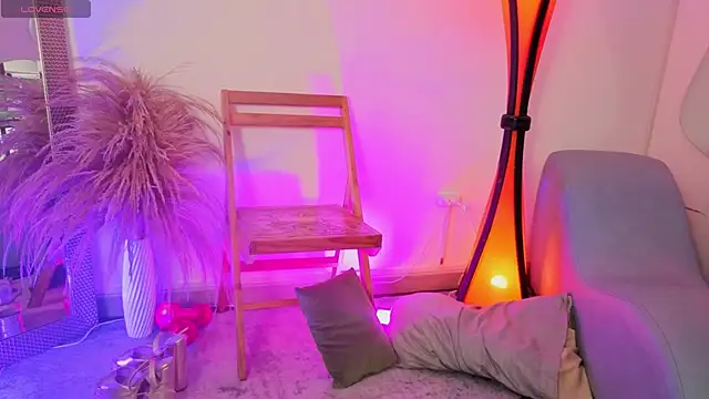 fransheskarossi online show from 04/18/26, 07:58