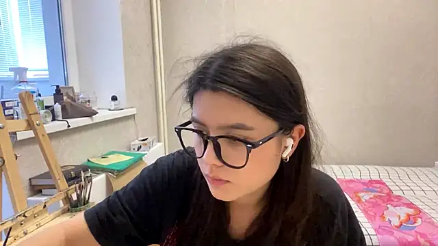 Snapshot of SaintMari chatting on 06/30/26, 02:07 SaintMari online show from 06/30/26, 02:07