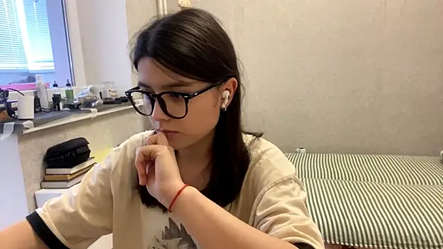 Snapshot of SaintMari chatting on 07/17/26, 01:18 SaintMari online show from 07/17/26, 01:18