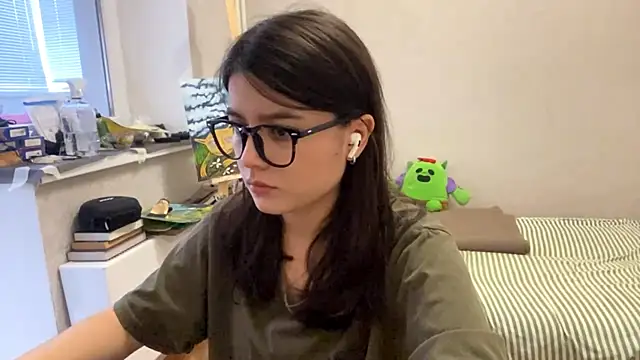 Snapshot of SaintMari chatting on 07/31/26, 02:16 SaintMari online show from 07/31/26, 02:16